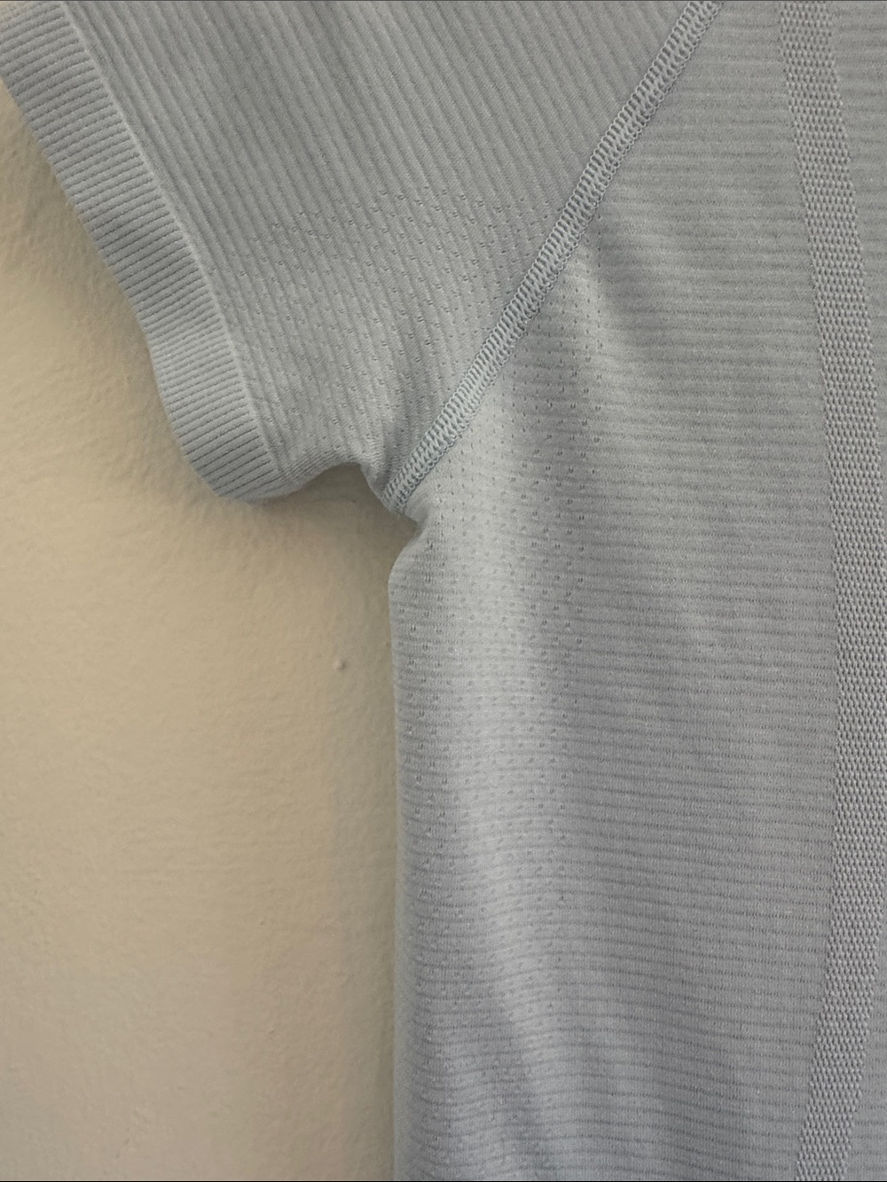 lululemon athletica Light Gray Short Sleeve Athletic Tee - Picture 9 of 10